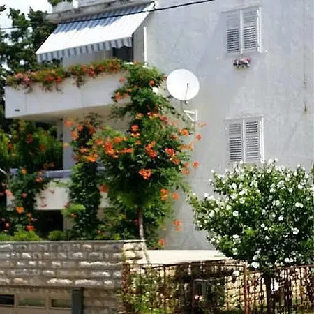 Apartments Dora Apartment Split