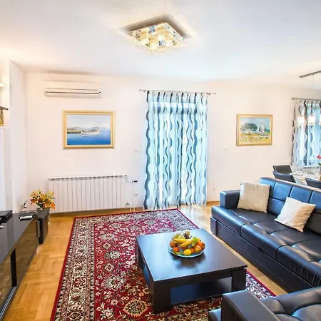 Apartments Dora Split