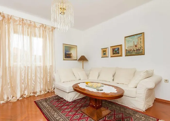 Apartments Dora Split