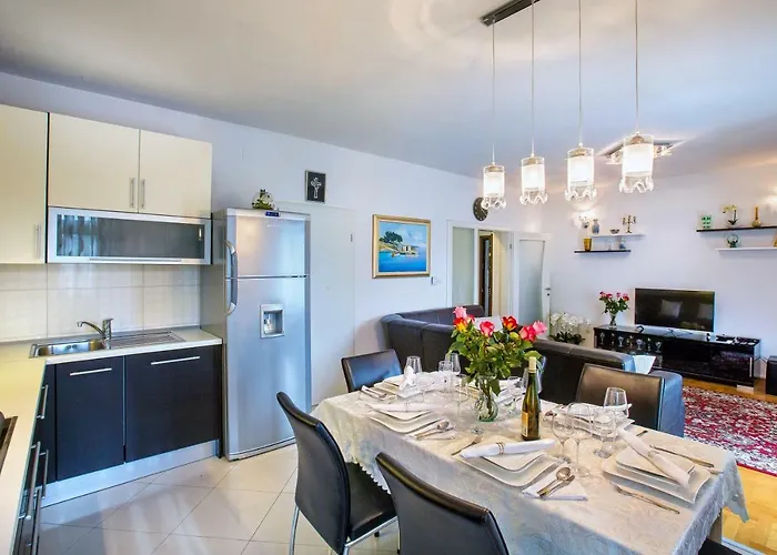 Apartments Dora Split