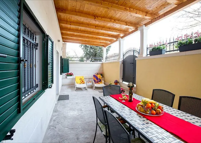 Apartments Dora Split