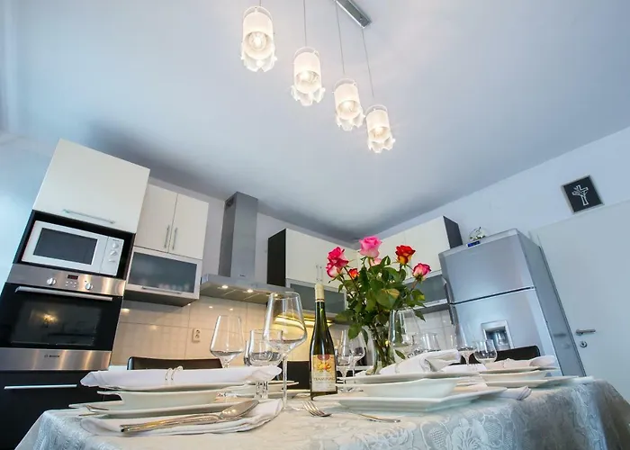 Apartman Apartments Dora